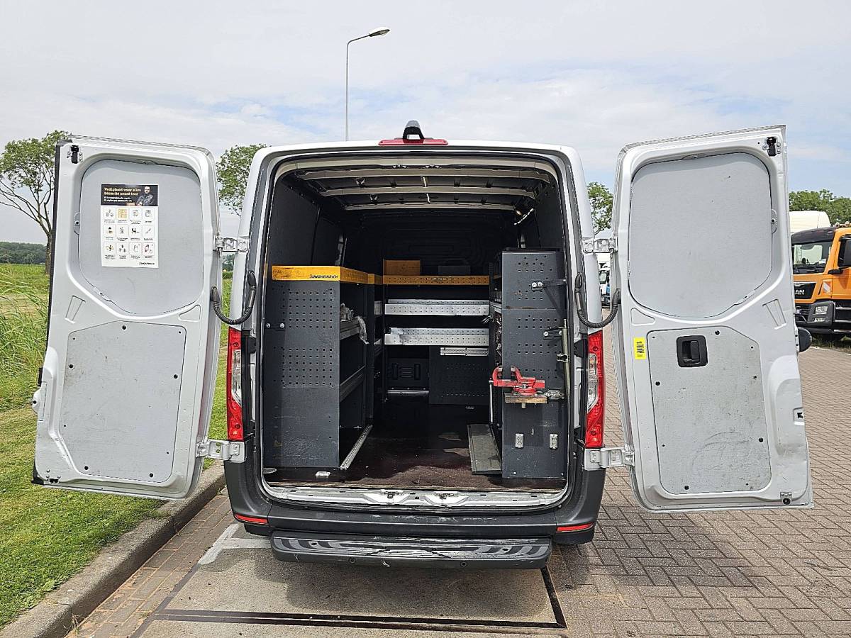 Mercedes-Benz Sprinter MERCEDES-BENZ SPRINTER 311 l1h1 2xzijdeur mbux!