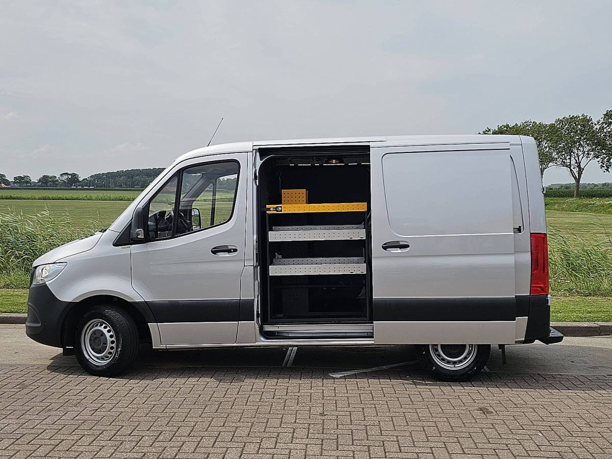 Mercedes-Benz Sprinter MERCEDES-BENZ SPRINTER 311 l1h1 2xzijdeur mbux!