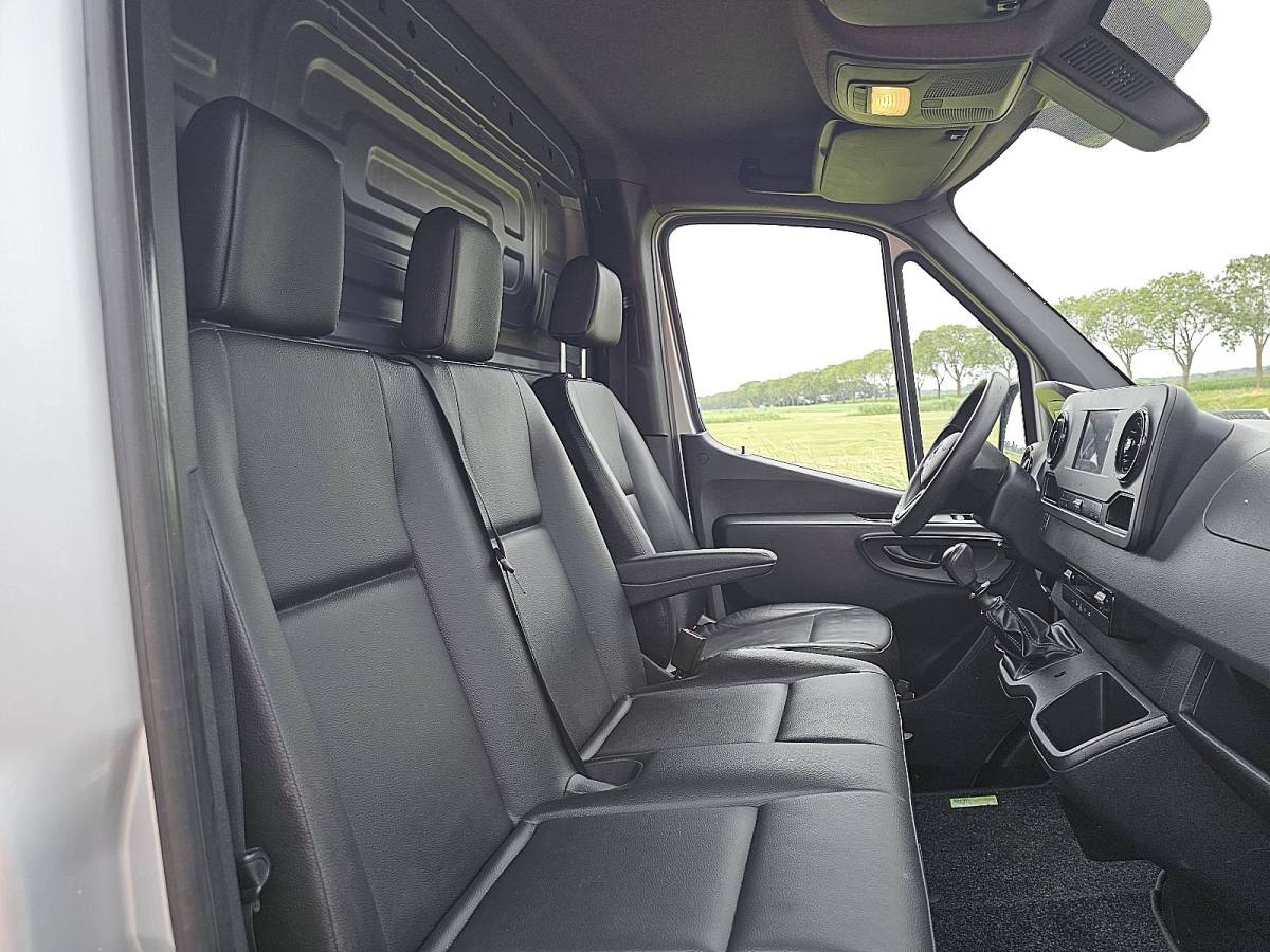 Mercedes-Benz Sprinter MERCEDES-BENZ SPRINTER 311 l1h1 2xzijdeur mbux!