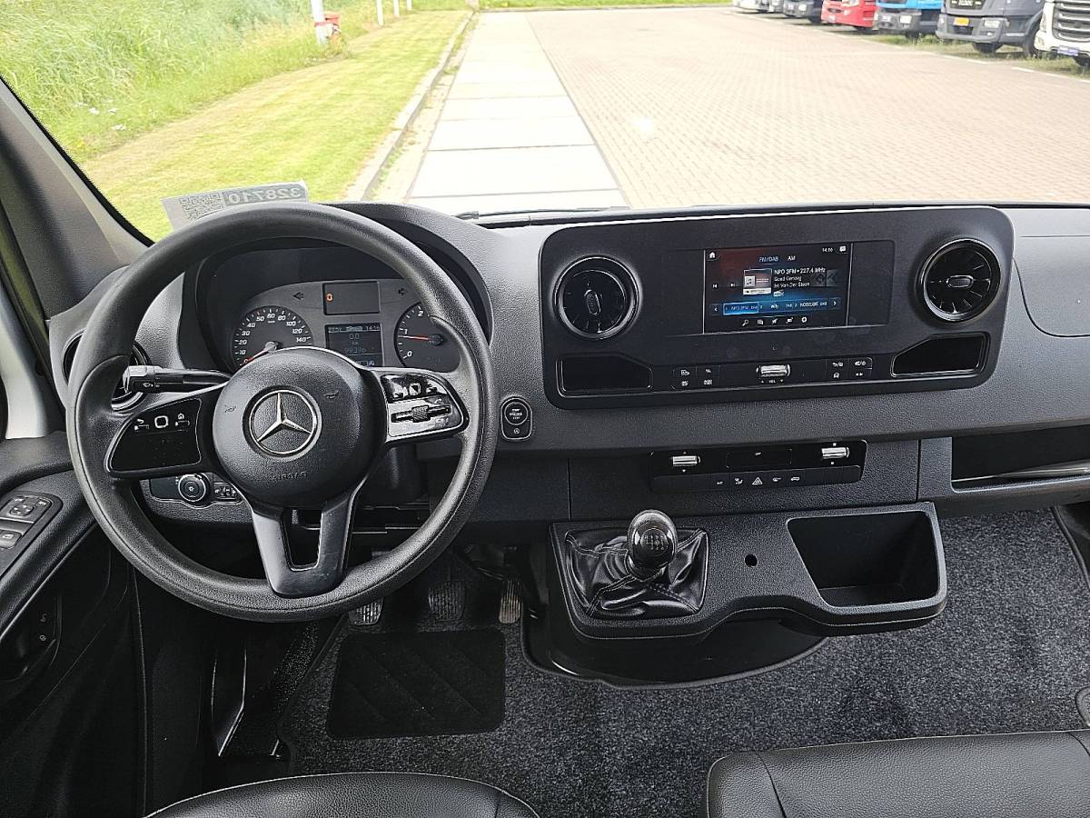 Mercedes-Benz Sprinter MERCEDES-BENZ SPRINTER 311 l1h1 2xzijdeur mbux!