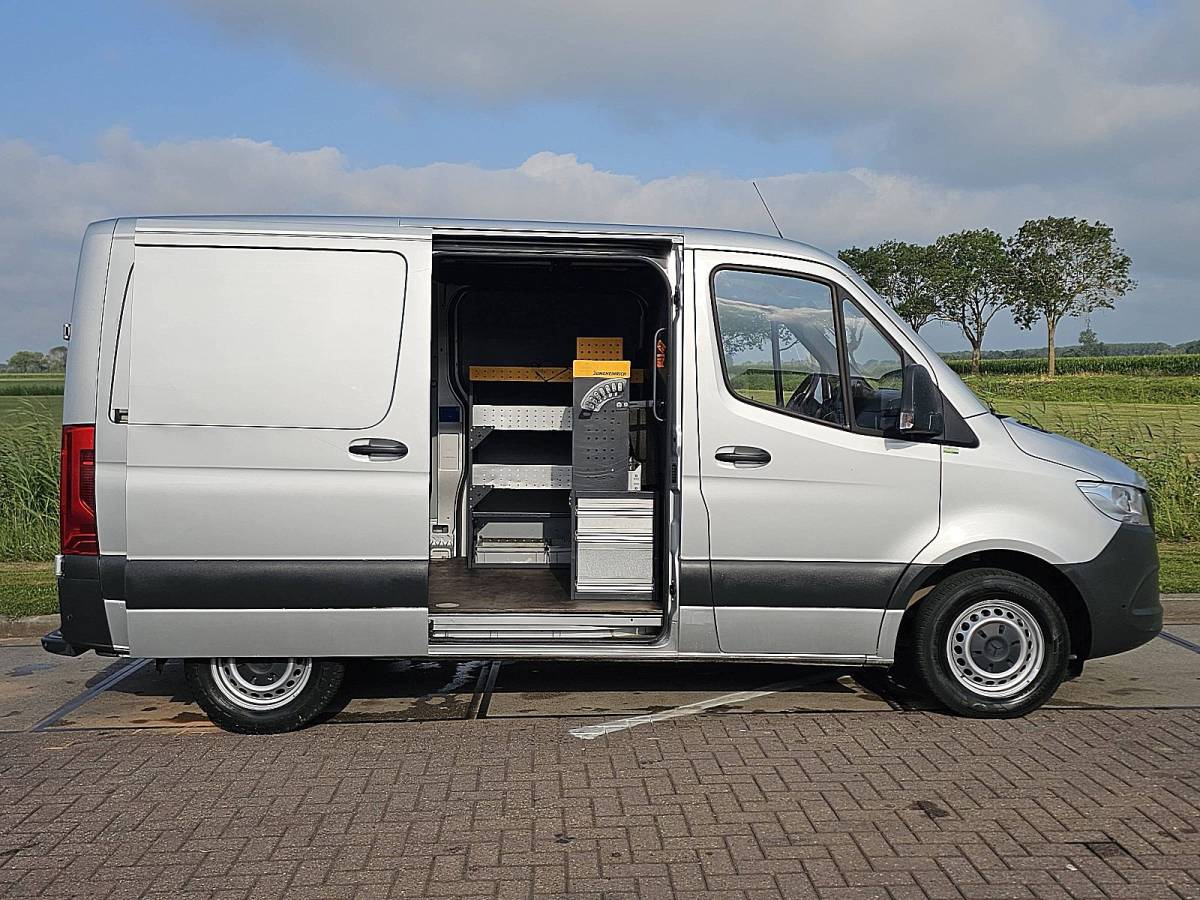 Mercedes-Benz Sprinter MERCEDES-BENZ SPRINTER 311 l1h1 2xzijdeur mbiux