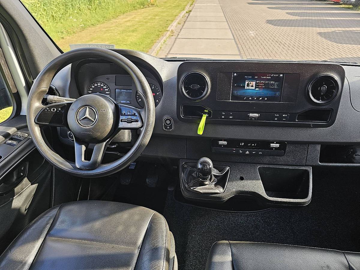 Mercedes-Benz Sprinter MERCEDES-BENZ SPRINTER 311 l1h1 2xzijdeur mbiux