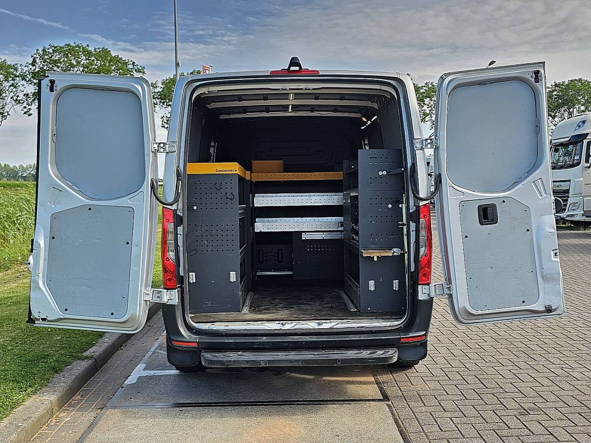 Mercedes-Benz Sprinter MERCEDES-BENZ SPRINTER 311 l1h1 2xzijdeur mbux!