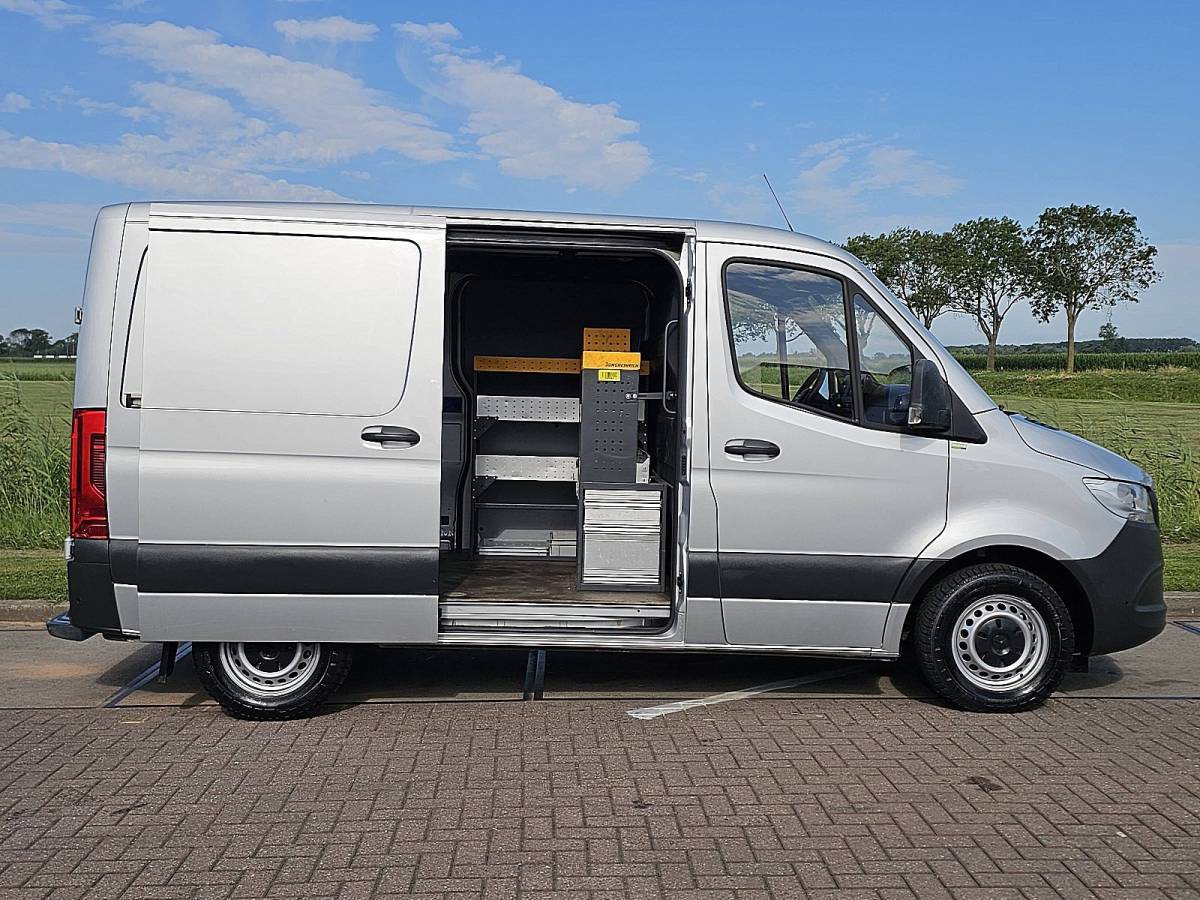 Mercedes-Benz Sprinter MERCEDES-BENZ SPRINTER 311 l1h1 2xzijdeur mbux!