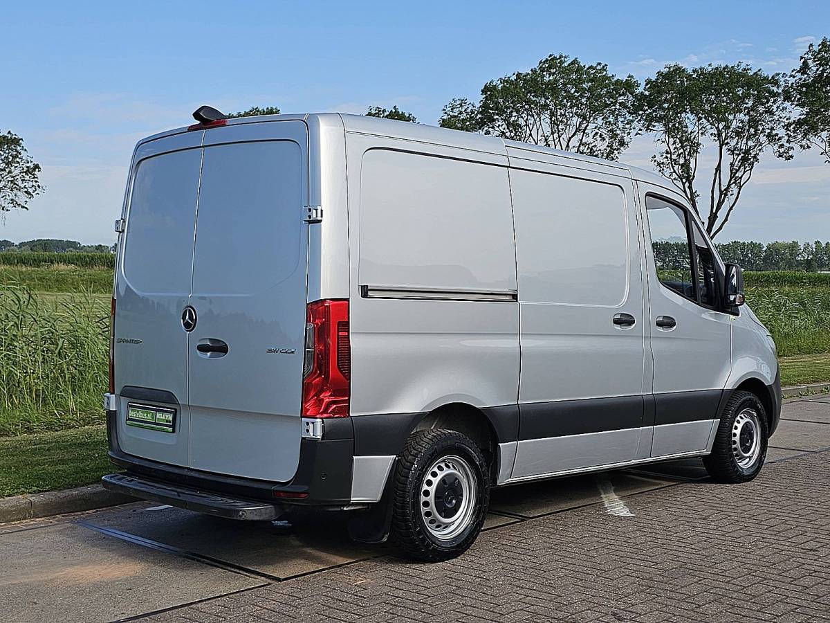 Mercedes-Benz Sprinter MERCEDES-BENZ SPRINTER 311 l1h1 2xzijdeur mbux!