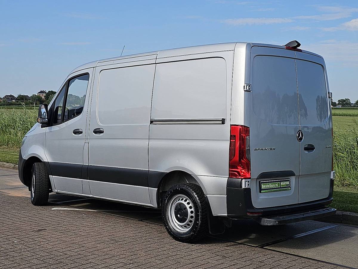 Mercedes-Benz Sprinter MERCEDES-BENZ SPRINTER 311 l1h1 2xzijdeur mbux!