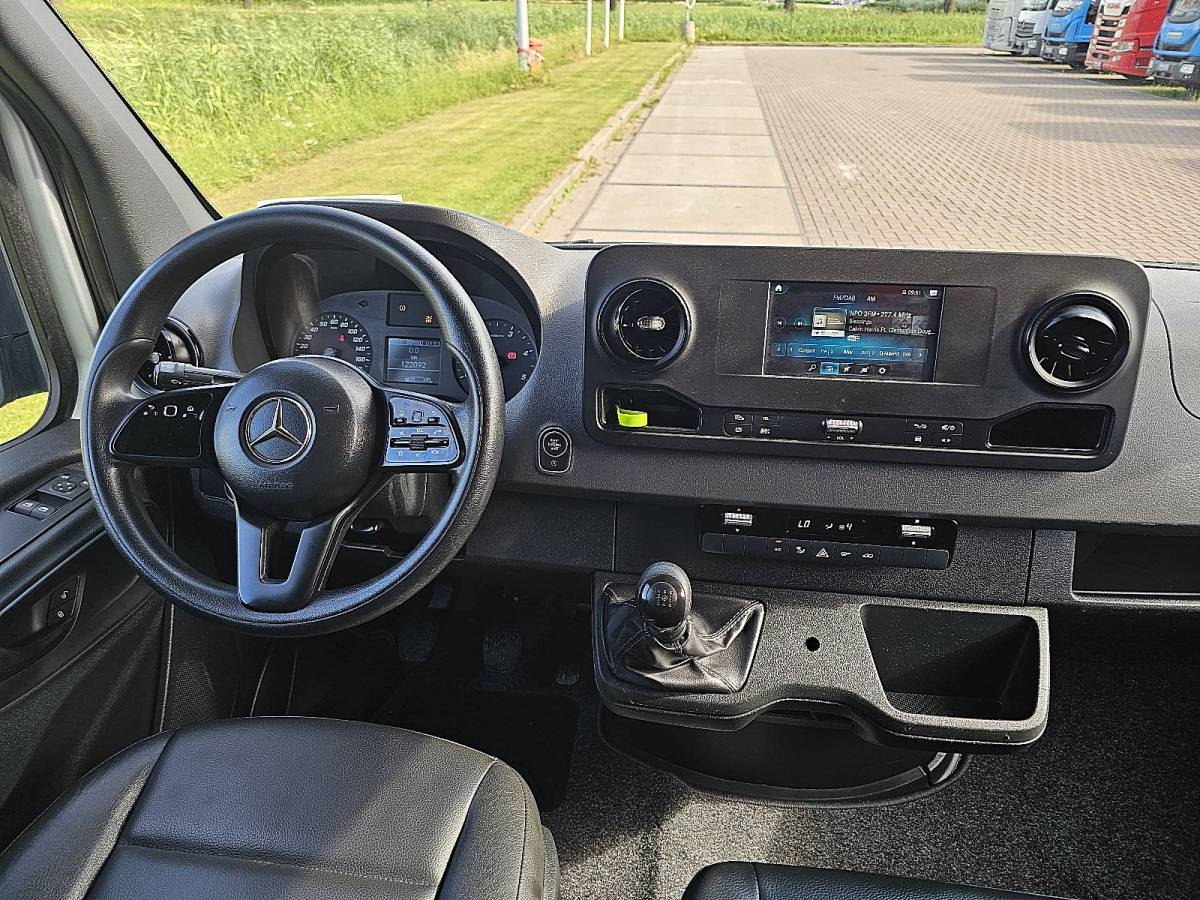 Mercedes-Benz Sprinter MERCEDES-BENZ SPRINTER 311 l1h1 2xzijdeur mbux!