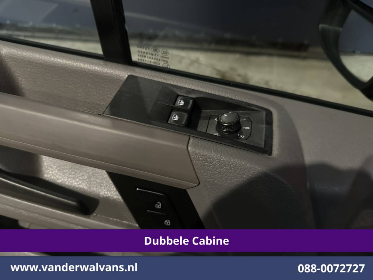 Volkswagen Crafter Volkswagen Crafter 2.0 177pk Pick Up Dubbele Cabine 3500kg Trekhaak Open Laadbak Euro6 Airco | 6-Zits | Camera | Navigatie | Apple Carplay Android Auto, Cruisecontrol, Chauffeursstoel