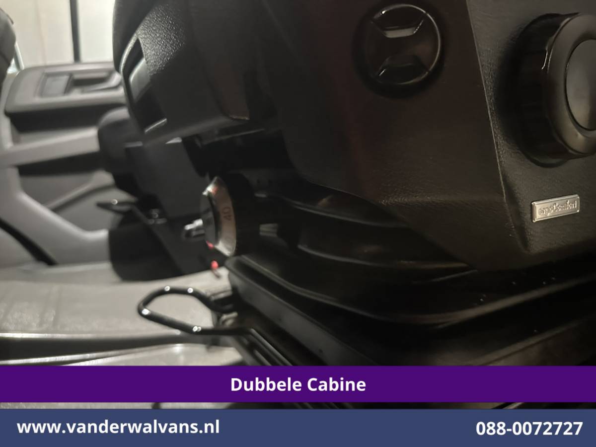 Volkswagen Crafter Volkswagen Crafter 2.0 177pk Pick Up Dubbele Cabine 3500kg Trekhaak Open Laadbak Euro6 Airco | 6-Zits | Camera | Navigatie | Apple Carplay Android Auto, Cruisecontrol, Chauffeursstoel