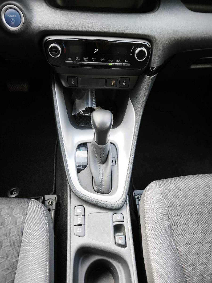 Mazda 2 Hybrid Mazda 2 Hybrid 1.5 Centre-line Stoel-Stuurverwarming Navi-Carplay Adaptiv-Cruisecontrol