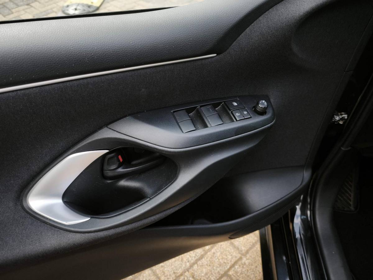 Mazda 2 Hybrid Mazda 2 Hybrid 1.5 Centre-line Stoel-Stuurverwarming Navi-Carplay Adaptiv-Cruisecontrol