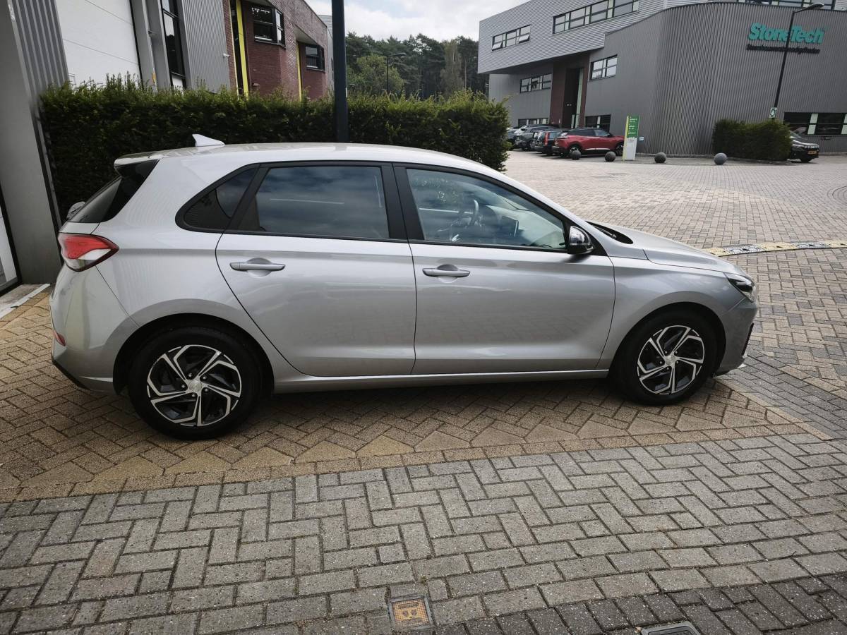 Hyundai i30 Hyundai i30 1.0 T-GDi MHEV Comfort Navi-Carplay Stoel-Stuurverwarming Camera Climate Airco