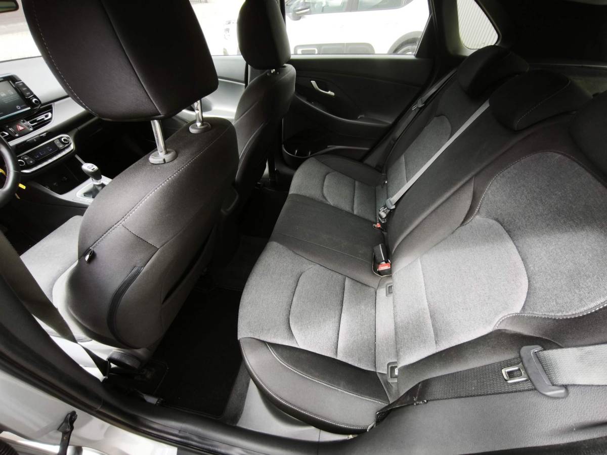 Hyundai i30 Hyundai i30 1.0 T-GDi MHEV Comfort Navi-Carplay Stoel-Stuurverwarming Camera Climate Airco
