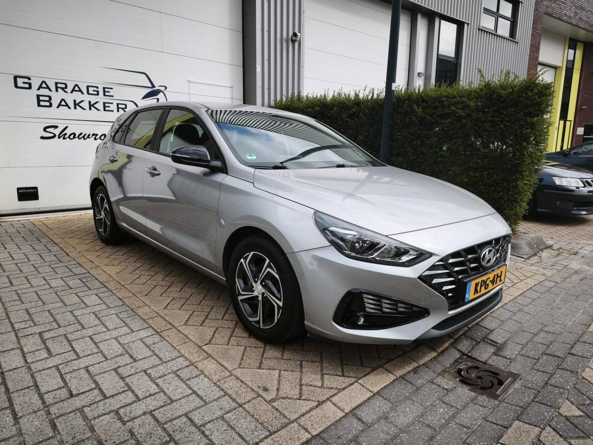 Hyundai i30 Hyundai i30 1.0 T-GDi MHEV Comfort Navi-Carplay Stoel-Stuurverwarming Camera Climate Airco