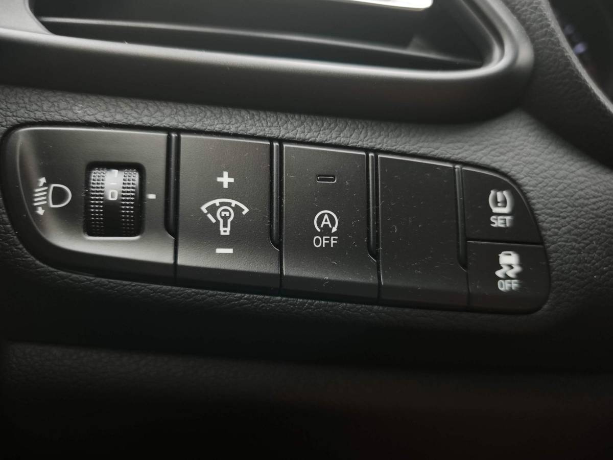Hyundai i30 Hyundai i30 1.0 T-GDi MHEV Comfort Navi-Carplay Stoel-Stuurverwarming Camera Climate Airco