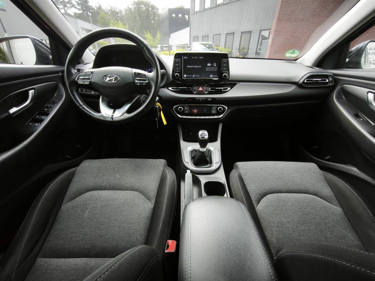Hyundai i30 Hyundai i30 1.0 T-GDi MHEV Comfort Navi-Carplay Stoel-Stuurverwarming Camera Climate Airco