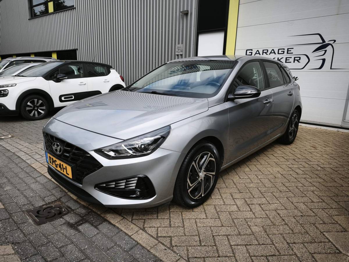 Hyundai i30 Hyundai i30 1.0 T-GDi MHEV Comfort Navi-Carplay Stoel-Stuurverwarming Camera Climate Airco