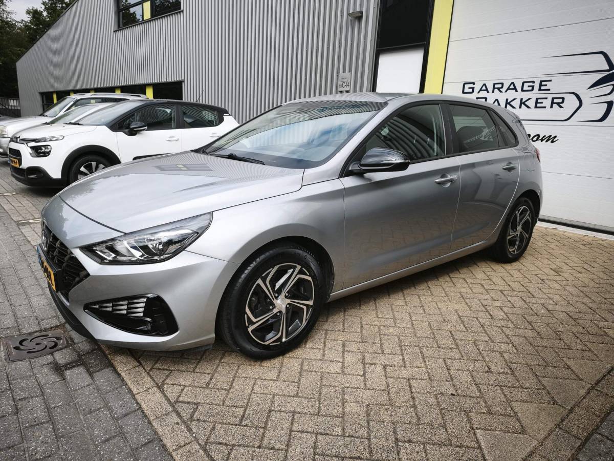 Hyundai i30 Hyundai i30 1.0 T-GDi MHEV Comfort Navi-Carplay Stoel-Stuurverwarming Camera Climate Airco
