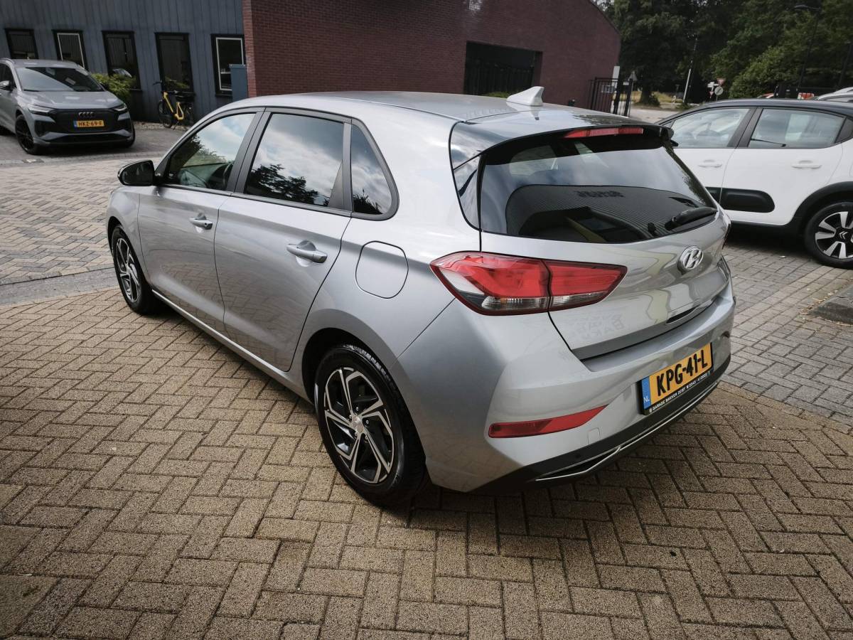 Hyundai i30 Hyundai i30 1.0 T-GDi MHEV Comfort Navi-Carplay Stoel-Stuurverwarming Camera Climate Airco