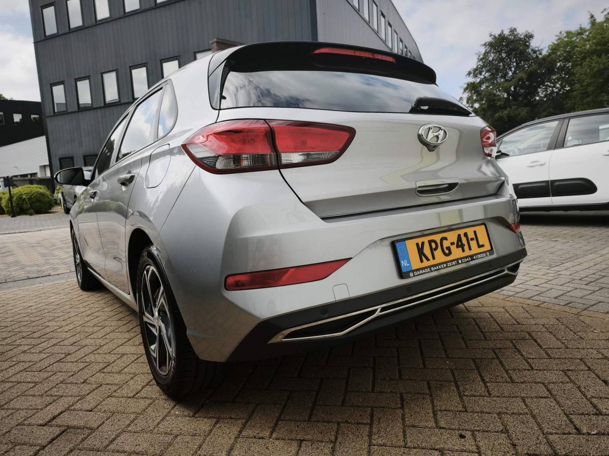 Hyundai i30 Hyundai i30 1.0 T-GDi MHEV Comfort Navi-Carplay Stoel-Stuurverwarming Camera Climate Airco