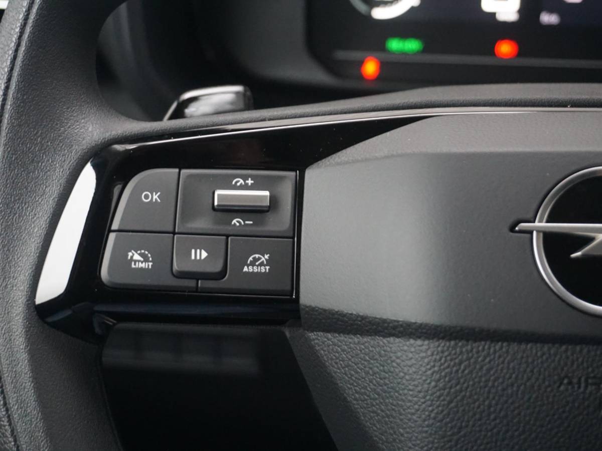 Opel Combo-e Opel Combo Electric L1 50kWh | 0% rente | camera | Apple Carplay/Android Auto  | laadruimtebetimmering  | Comfort stoelen | rijklaarprijs