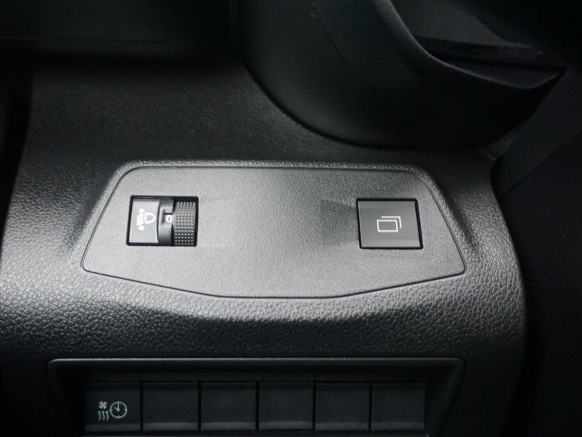 Opel Combo-e Opel Combo Electric L1 50kWh | camera | Apple Carplay/Android Auto  | laadruimtebetimmering  | Comfort stoelen | rijklaarprijs