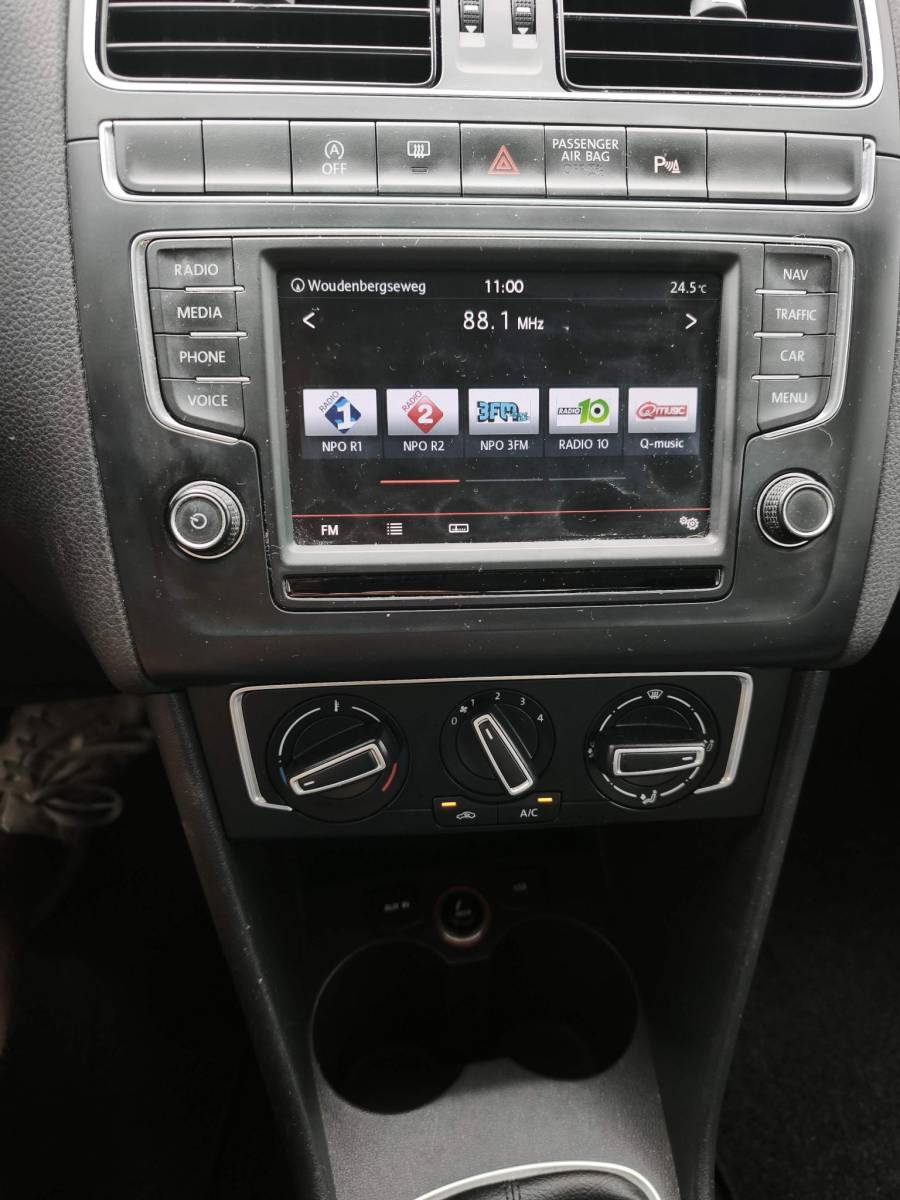 Volkswagen Polo Volkswagen Polo 1.2 TSI Comfortline Cruise-Control Navigatie Multimedia Airco