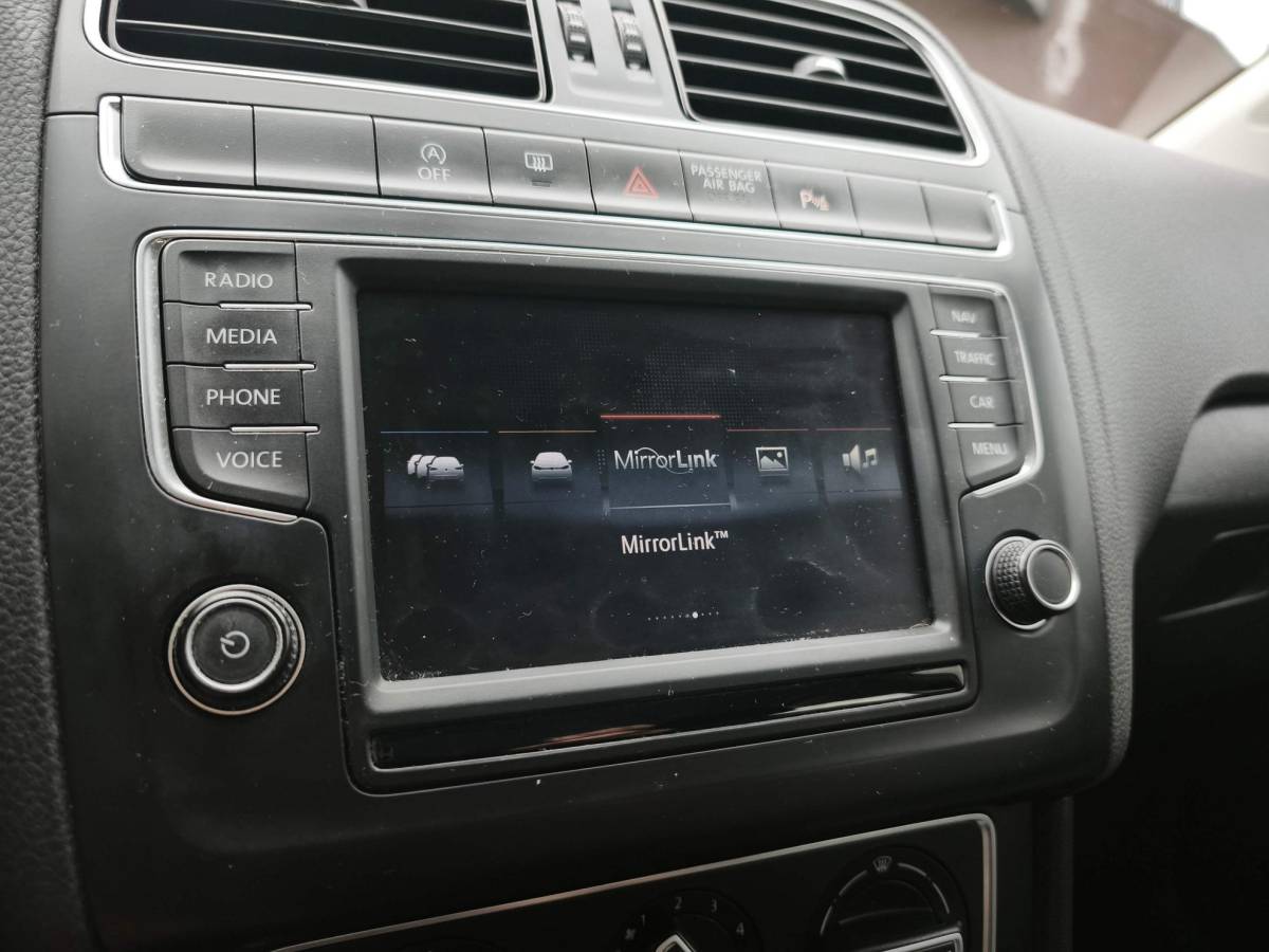 Volkswagen Polo Volkswagen Polo 1.2 TSI Comfortline Cruise-Control Navigatie Multimedia Airco