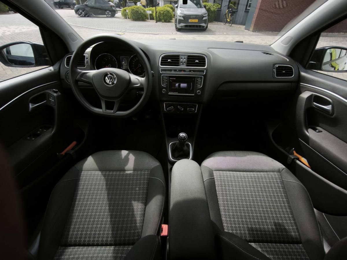 Volkswagen Polo Volkswagen Polo 1.2 TSI Comfortline Cruise-Control Navigatie Multimedia Airco