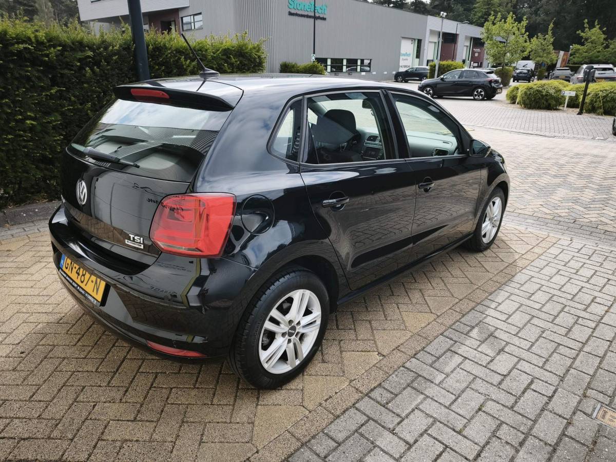 Volkswagen Polo Volkswagen Polo 1.2 TSI Comfortline Cruise-Control Navigatie Multimedia Airco
