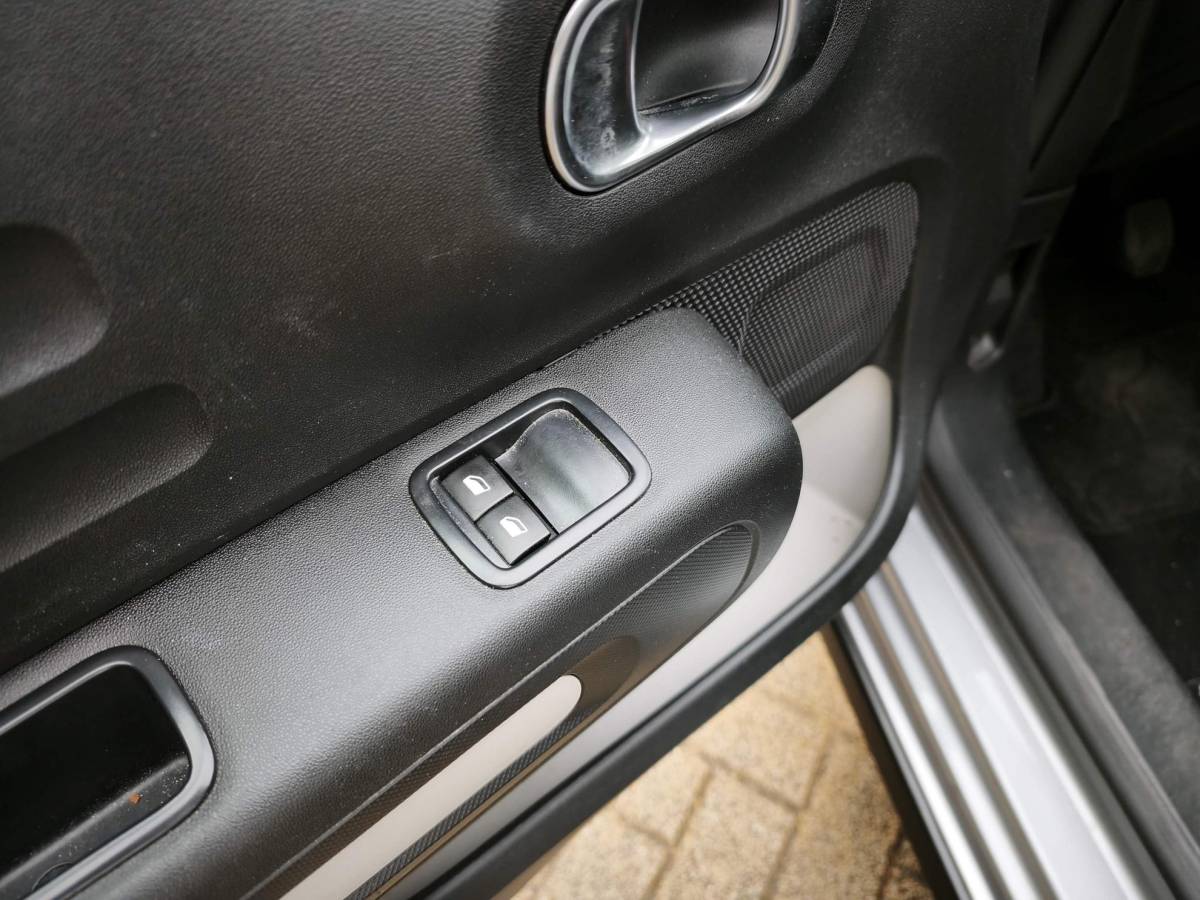 Citroën C3 Citroen C3 1.2 PureTech You Cruise-Control Parkeerhulp Bluetooth Led Orgineel NL