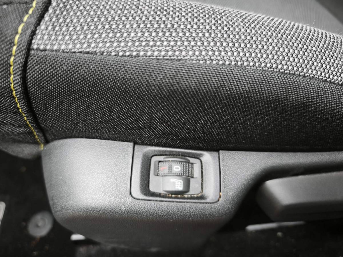 Citroën C3 Citroen C3 1.2 PureTech You Cruise-Control Parkeerhulp Bluetooth Led Orgineel NL