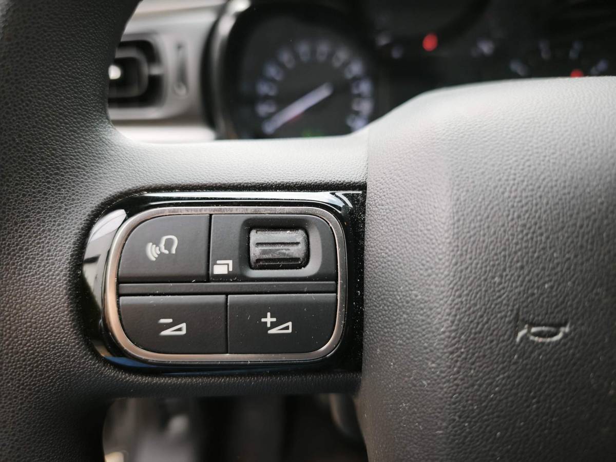 Citroën C3 Citroen C3 1.2 PureTech You Cruise-Control Parkeerhulp Bluetooth Led Orgineel NL