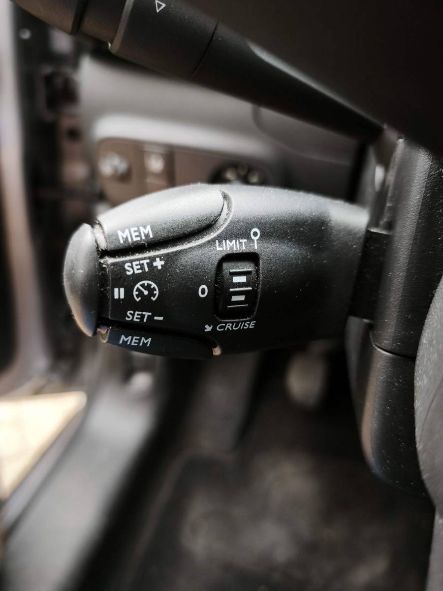 Citroën C3 Citroen C3 1.2 PureTech You Cruise-Control Parkeerhulp Bluetooth Led Orgineel NL