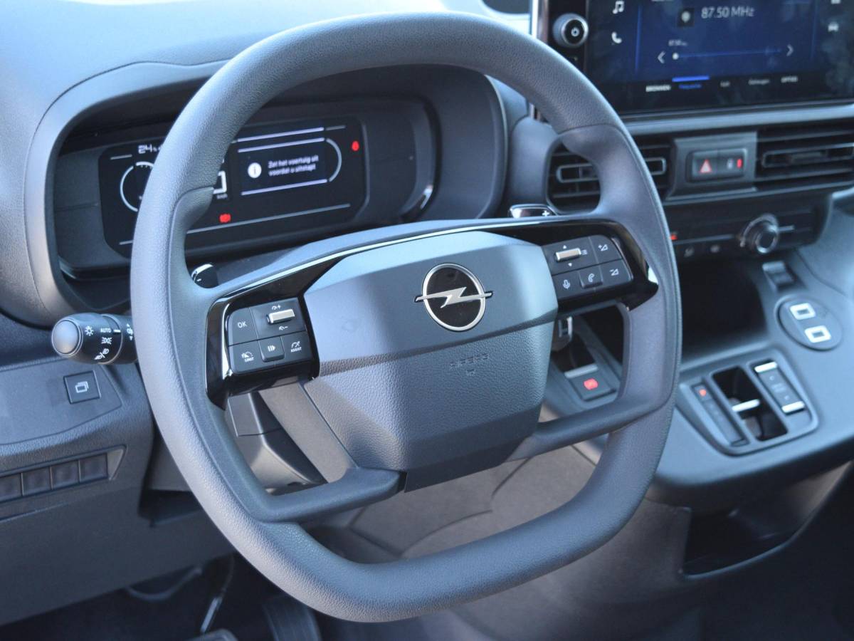 Opel Combo-e Opel Combo Electric L1 50kWh | camera | Apple Carplay/Android Auto  | laadruimtebetimmering  | Comfort stoelen | rijklaarprijs