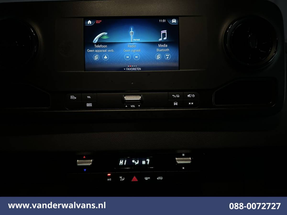 Mercedes-Benz Sprinter Mercedes-Benz Sprinter 317 CDI 170pk L3H2 Euro6 Airco | Apple Carplay | Cruisecontrol | Stoelverwarming Android Auto, Parkeersensoren, Bijrijdersbank