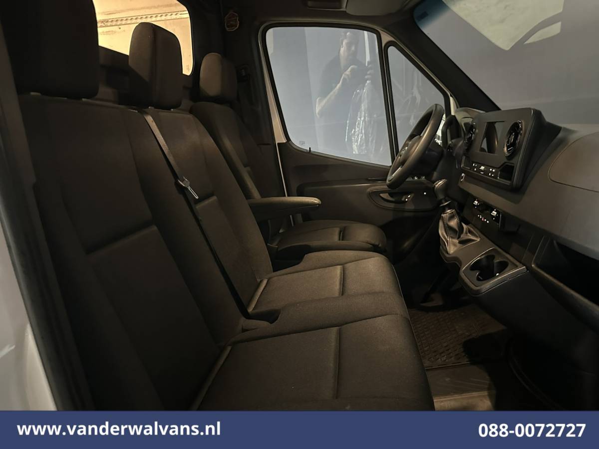 Mercedes-Benz Sprinter Mercedes-Benz Sprinter 317 CDI 170pk L3H2 Euro6 Airco | Apple Carplay | Cruisecontrol | Stoelverwarming Android Auto, Parkeersensoren, Bijrijdersbank