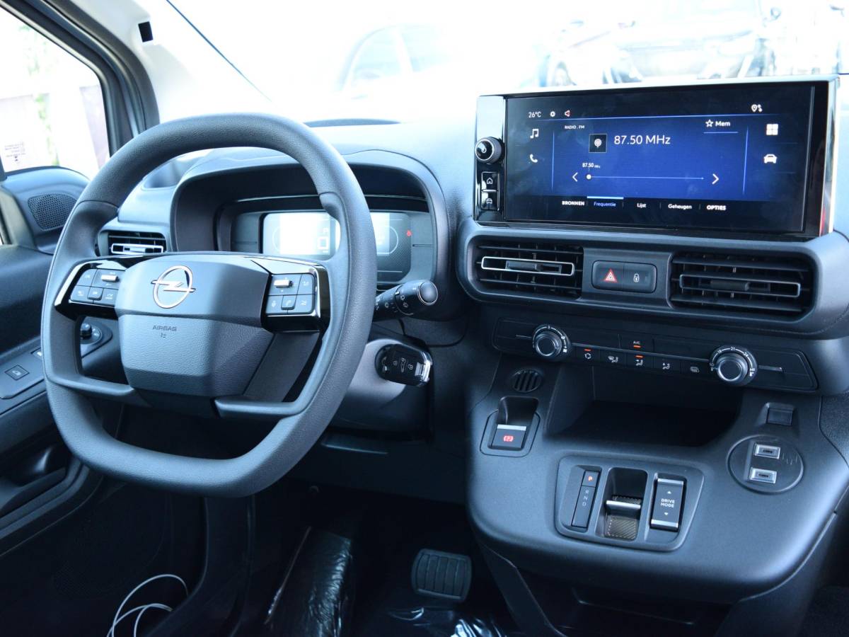 Opel Combo-e Opel Combo Electric L1 50kWh | 0% rente | camera | Apple Carplay/Android Auto  | laadruimtebetimmering  | Comfort stoelen | rijklaarprijs