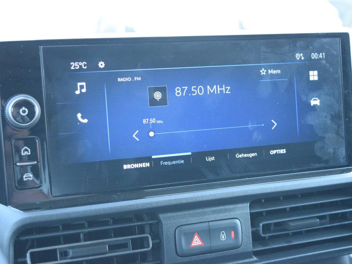 Opel Combo-e Opel Combo Electric L1 50kWh | 0% rente | camera | Apple Carplay/Android Auto  | laadruimtebetimmering  | Comfort stoelen | rijklaarprijs