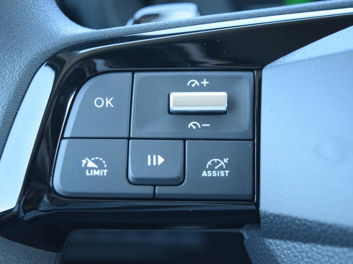 Opel Combo-e Opel Combo Electric L1 50kWh | 0% rente | camera | Apple Carplay/Android Auto  | laadruimtebetimmering  | Comfort stoelen | rijklaarprijs