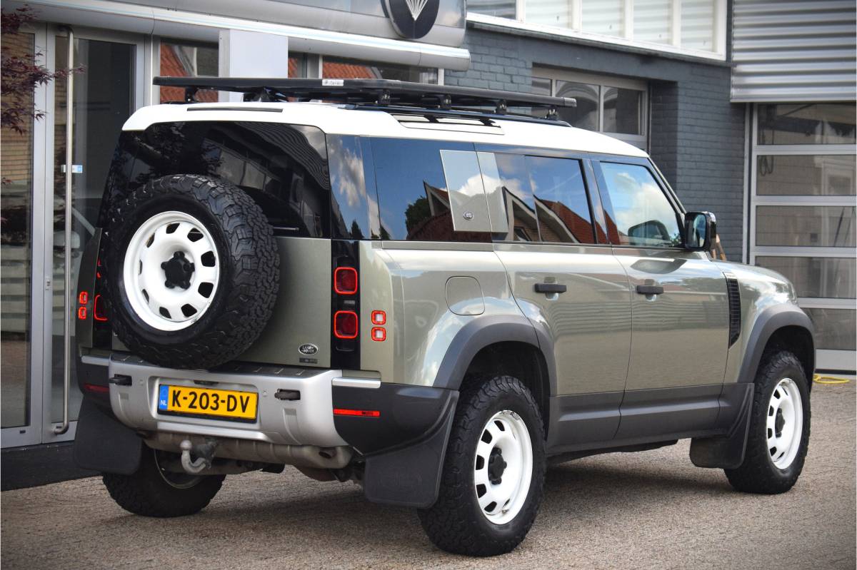 Land Rover Defender Land Rover Defender 110 2.0 P300 110 SE 7p. OrigNL 7-zits | Panodak!