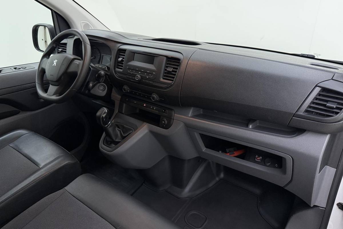 Peugeot Expert Peugeot Expert 226S 1.6 BlueHDI Premium 95 Pk | 3-Zits | Cruise Control | Airco | Laadruimte Pakket | Lage Km-Stand