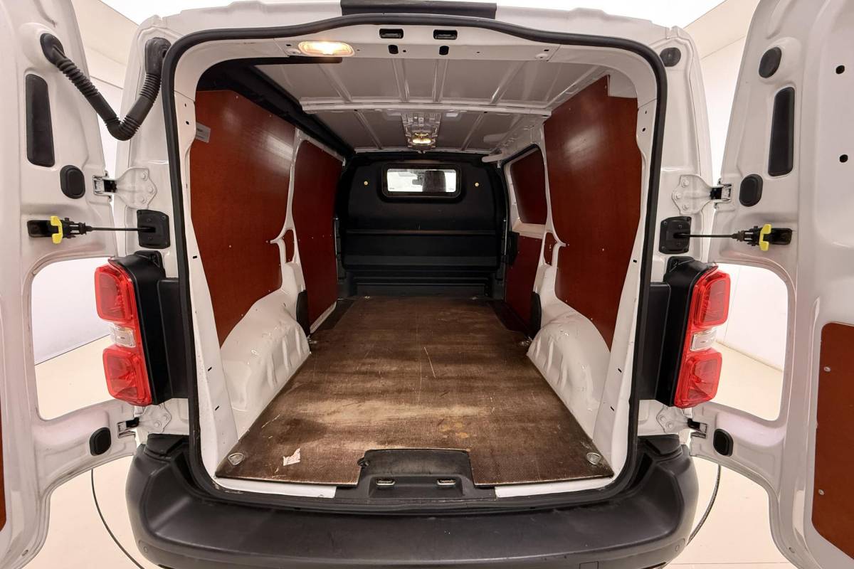 Peugeot Expert Peugeot Expert 226S 1.6 BlueHDI Premium 95 Pk | 3-Zits | Cruise Control | Airco | Laadruimte Pakket | Lage Km-Stand