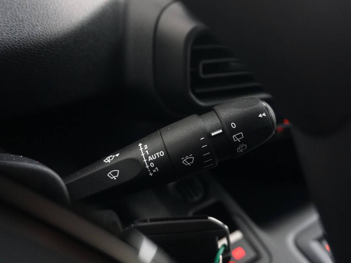 Peugeot e-Partner Peugeot e-Partner L1 50 kWh | 0% rente | camera | Apple Carplay/Android Auto  | laadruimtebetimmering | Comfort stoelen | rijklaarprijs