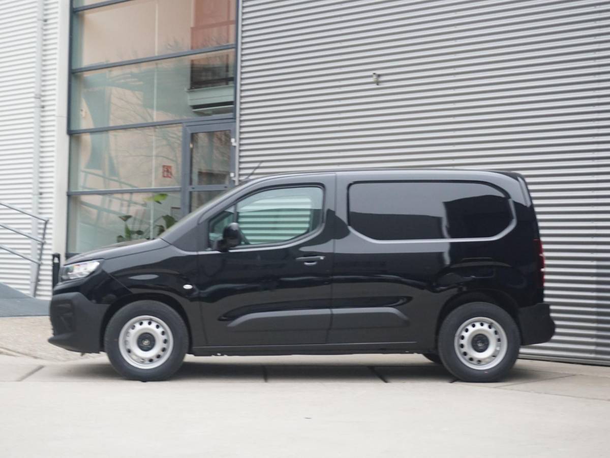 Opel Combo-e Opel Combo Electric L1 50kWh | camera | Apple Carplay/Android Auto  | laadruimtebetimmering  | Comfort stoelen | rijklaarprijs