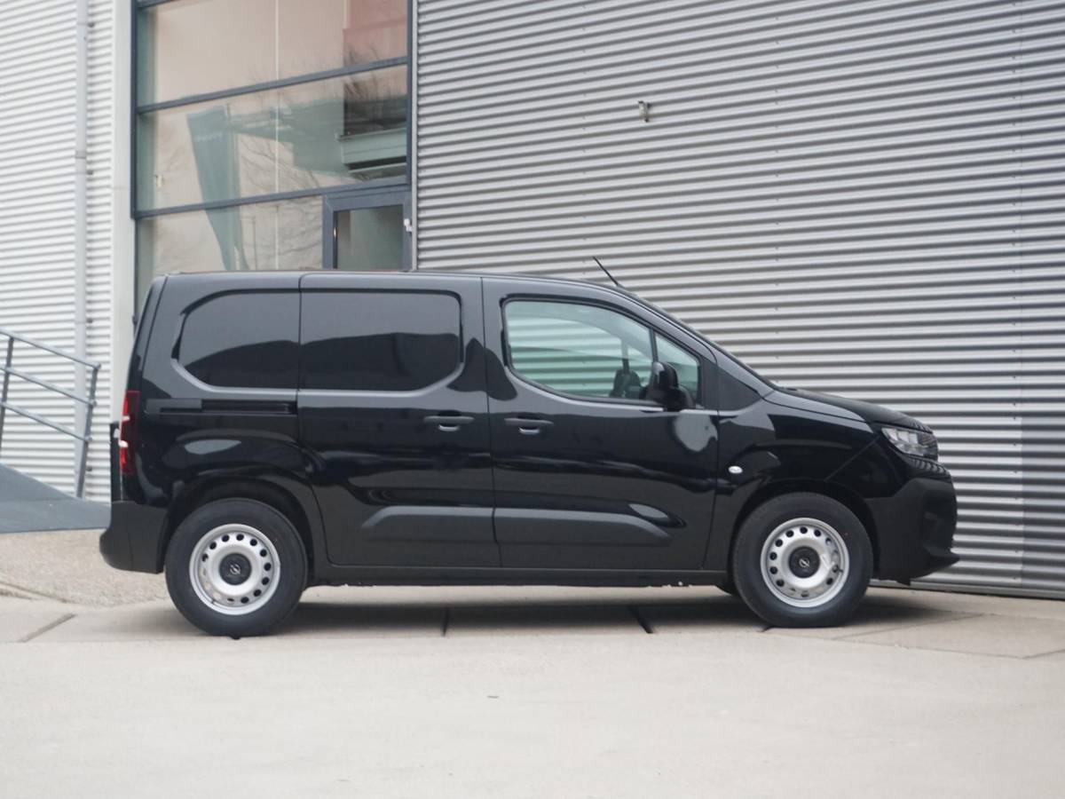 Opel Combo-e Opel Combo Electric L1 50kWh | camera | Apple Carplay/Android Auto  | laadruimtebetimmering  | Comfort stoelen | rijklaarprijs