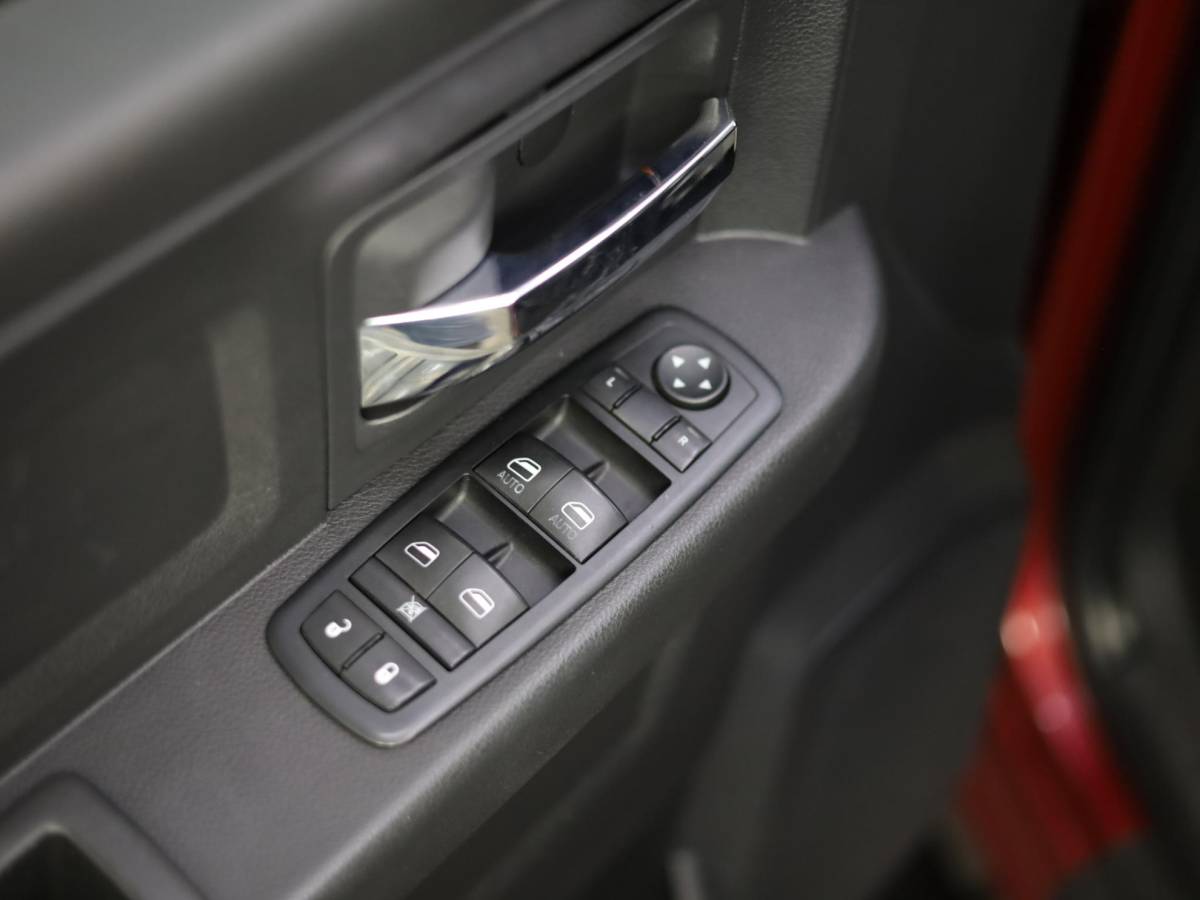 Dodge Ram 1500 Dodge Ram 1500 5.7 V8 Crew Cab | 6 Persoons | LPG Onderbouw | Deksel | Trekhaak