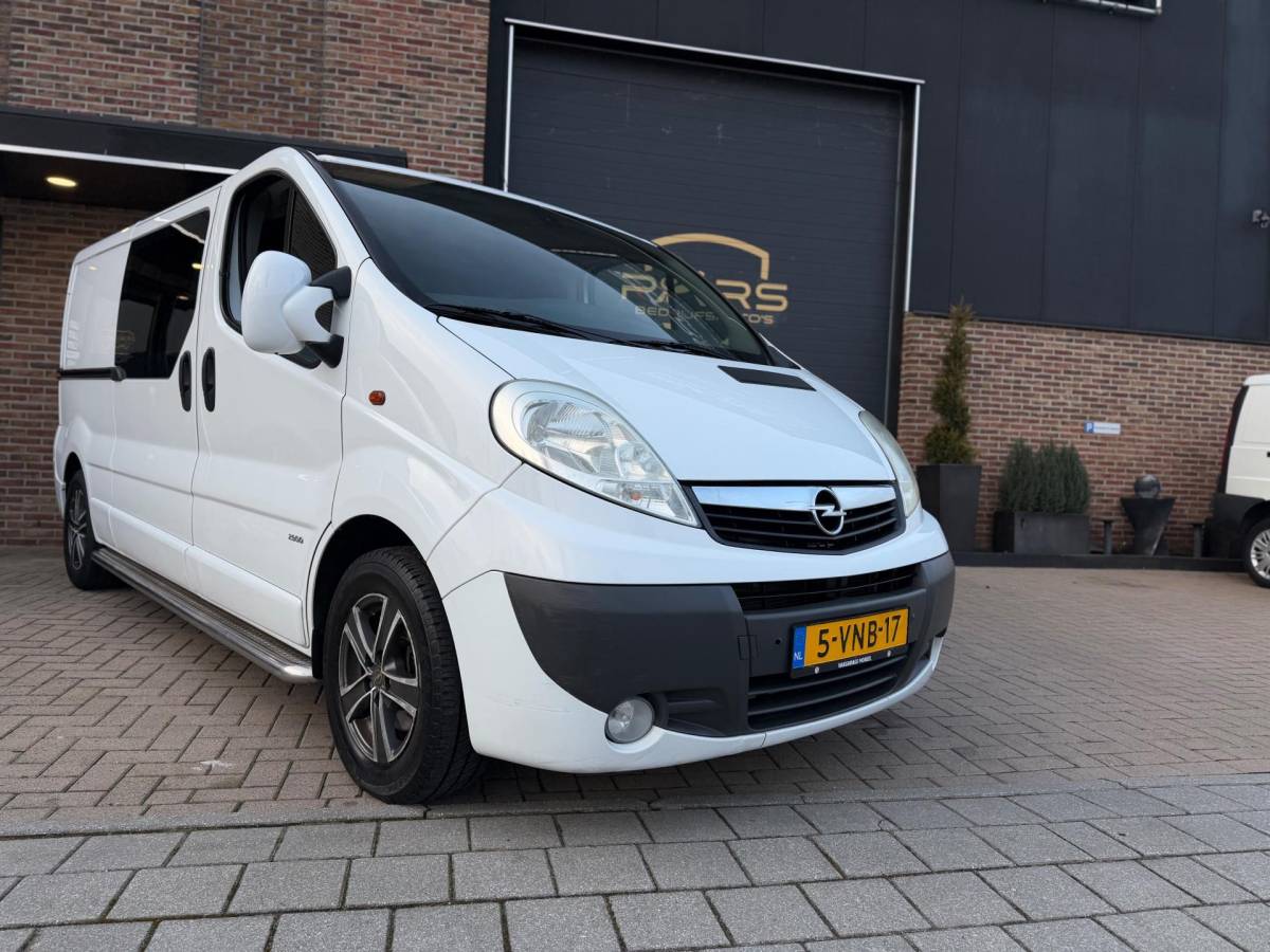 Opel Vivaro Opel Vivaro 2.5 CDTI 146PK L2H1 DC Dubbele Cabine 6PRSN Airco Navi Cruise Elk.Ramen