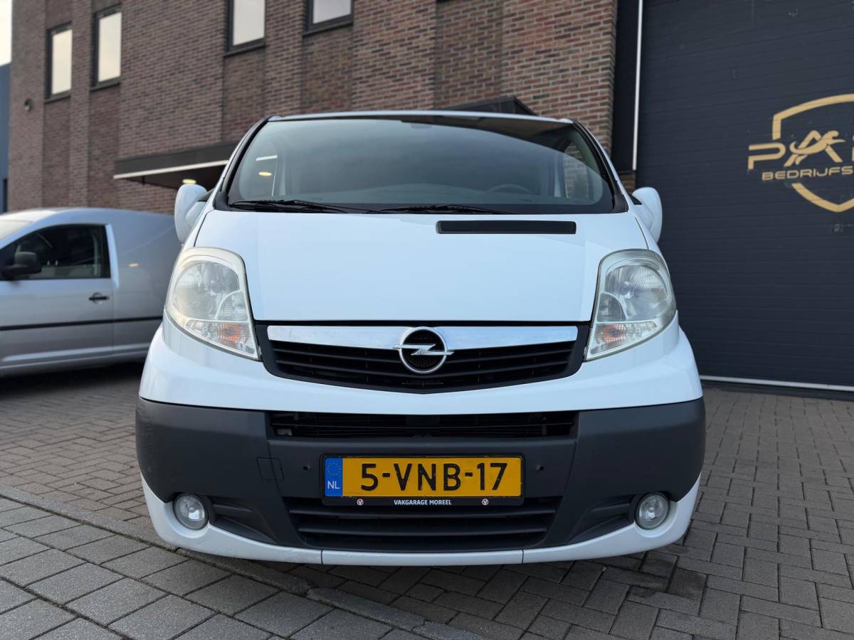 Opel Vivaro Opel Vivaro 2.5 CDTI 146PK L2H1 DC Dubbele Cabine 6PRSN Airco Navi Cruise Elk.Ramen