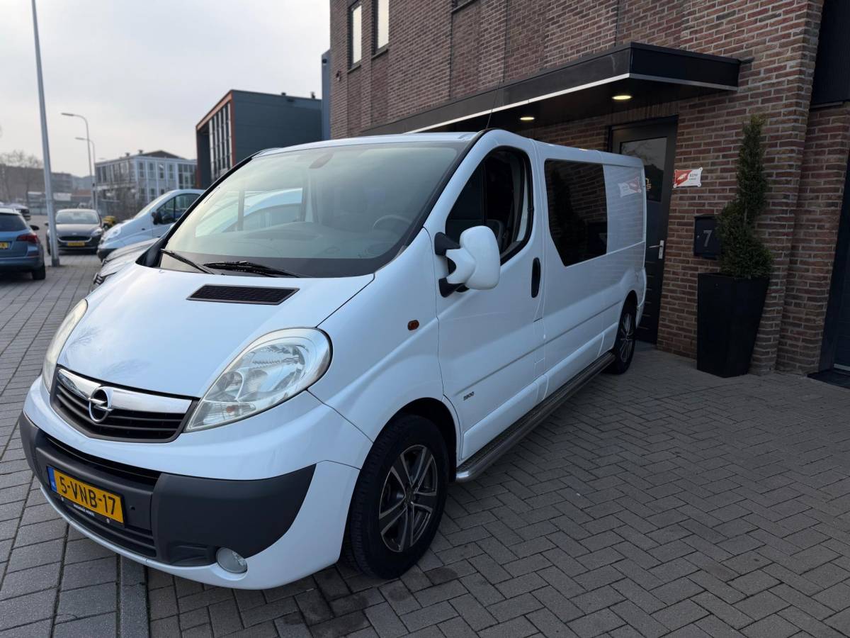 Opel Vivaro Opel Vivaro 2.5 CDTI 146PK L2H1 DC Dubbele Cabine 6PRSN Airco Navi Cruise Elk.Ramen